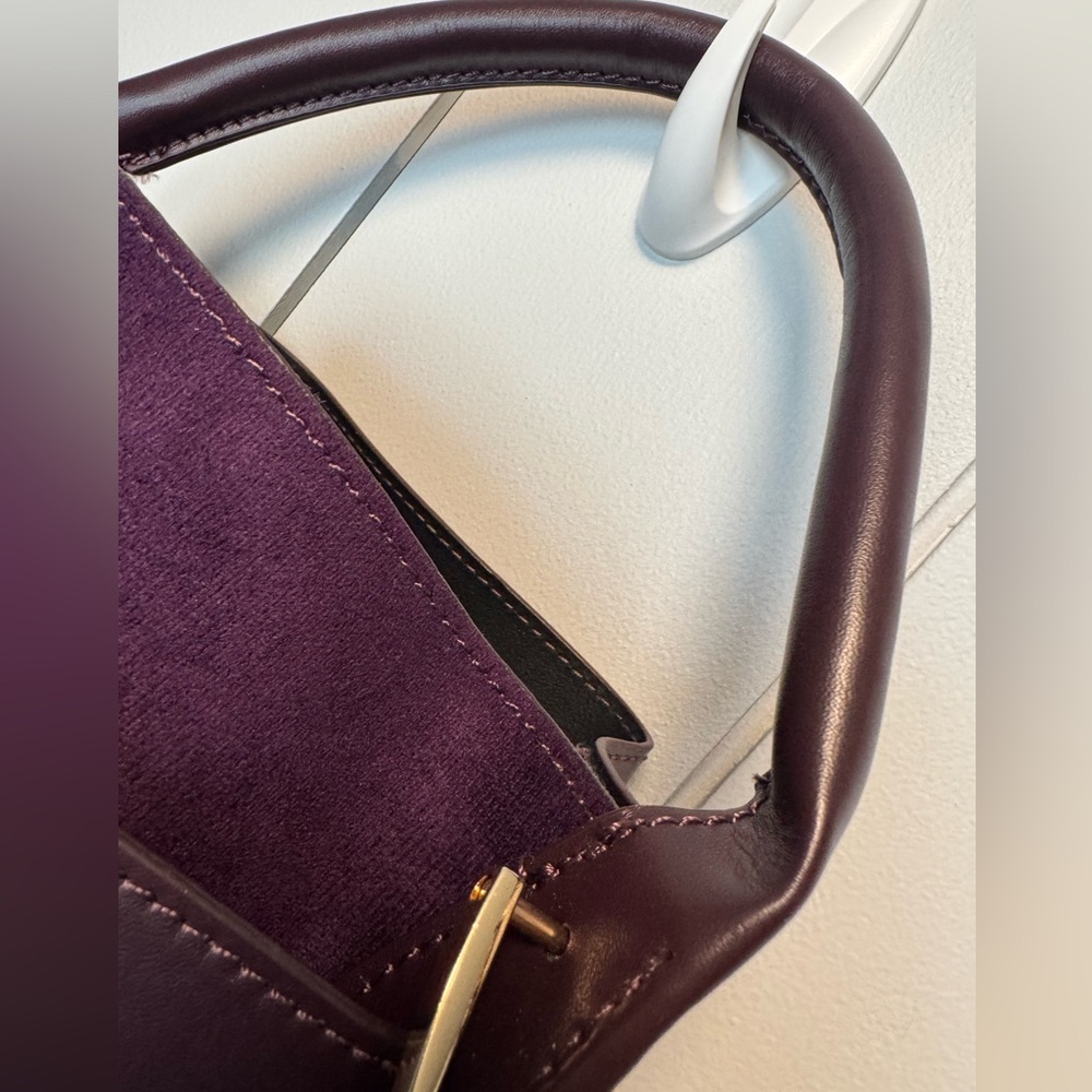 NWOT Elegant Purple Suede Women's Bag - Picture 4 of 15